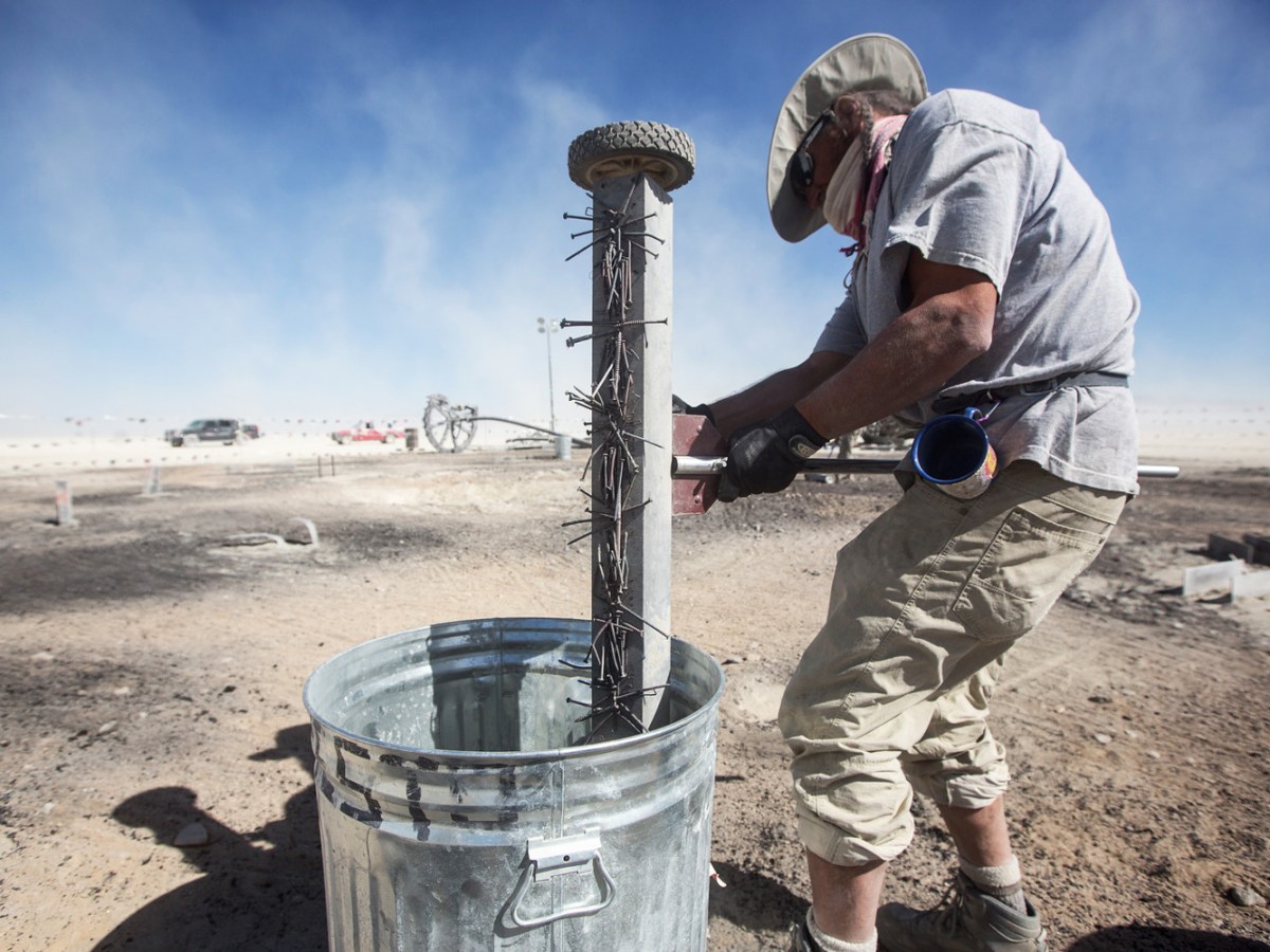 Photos: How to remove the traces of Burning Man